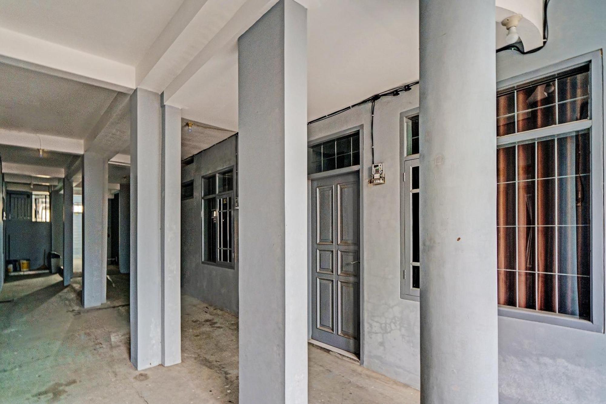 Oyo Life 91592 Aaliya Guest House Syariah Lebakwangi Ngoại thất bức ảnh