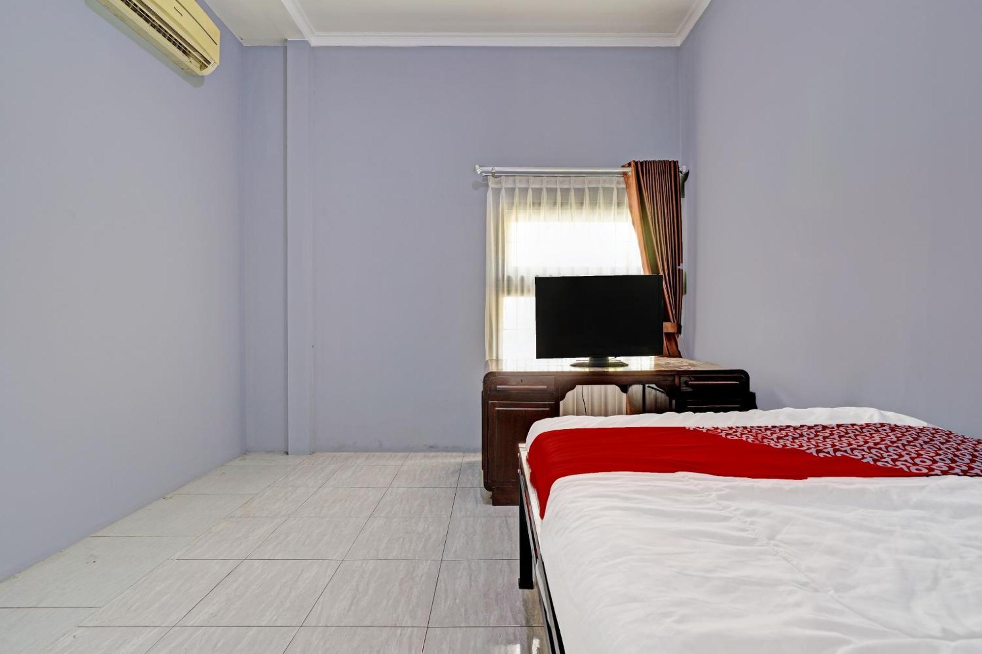 Oyo Life 91592 Aaliya Guest House Syariah Lebakwangi Ngoại thất bức ảnh